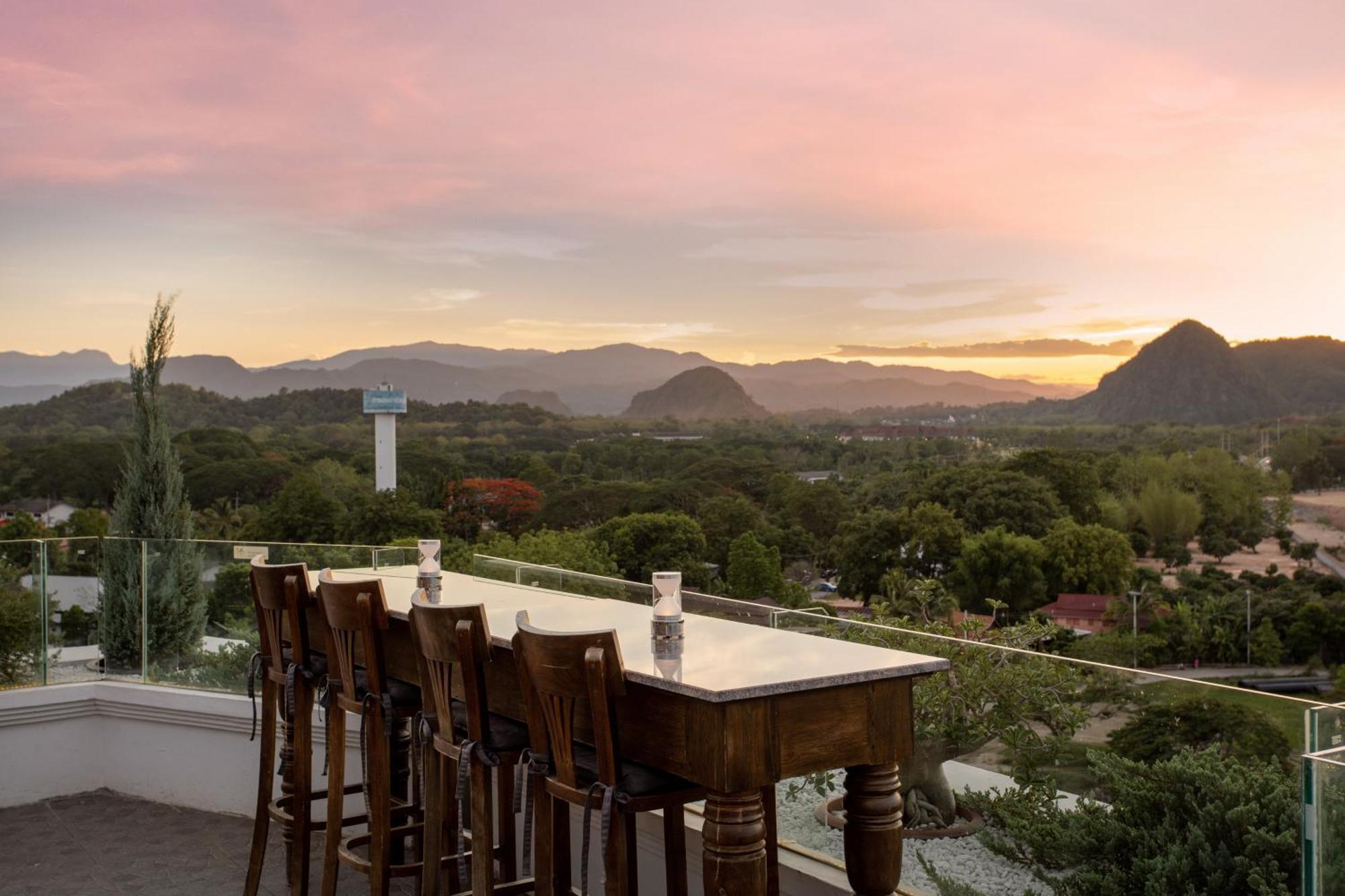 Resort The Riverie By Katathani 5*
